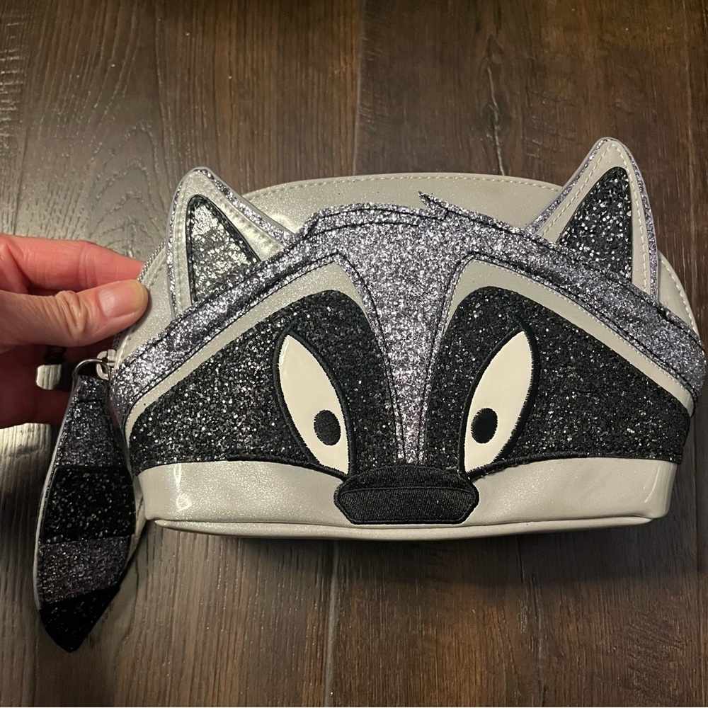 Disney Danielle Nicole Meeko makeup bag